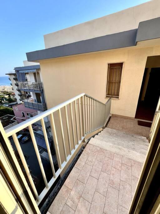 Ferienwohnung Casa Solymar Vallecrosia Exterior foto